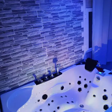 Bed and breakfast Dépendance En D'hôte Avec Jacuzzi Privatif Dans La V Amblainville