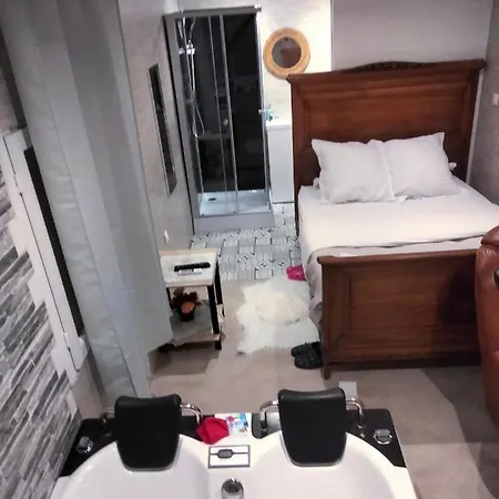 Meublee Independante, Jacuzzi Dans La A 60110 Pres De Paris