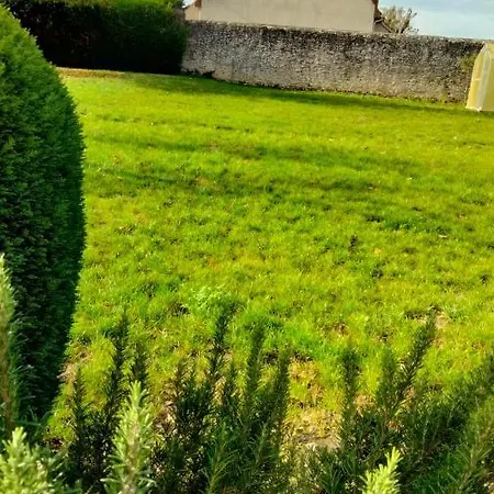 Meublee Independante, Jacuzzi Dans La A 60110 Pres De Paris Amblainville