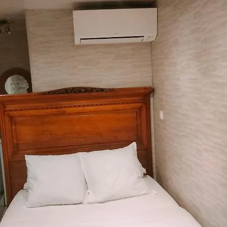 Bed & Breakfast Meublee Independante, Jacuzzi Dans La A 60110 Pres De Paris 3*
