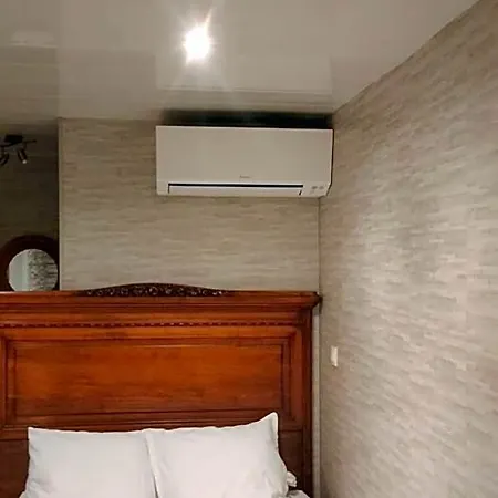 Meublee Independante, Jacuzzi Dans La A 60110 Pres De Paris Bed & Breakfast 3*